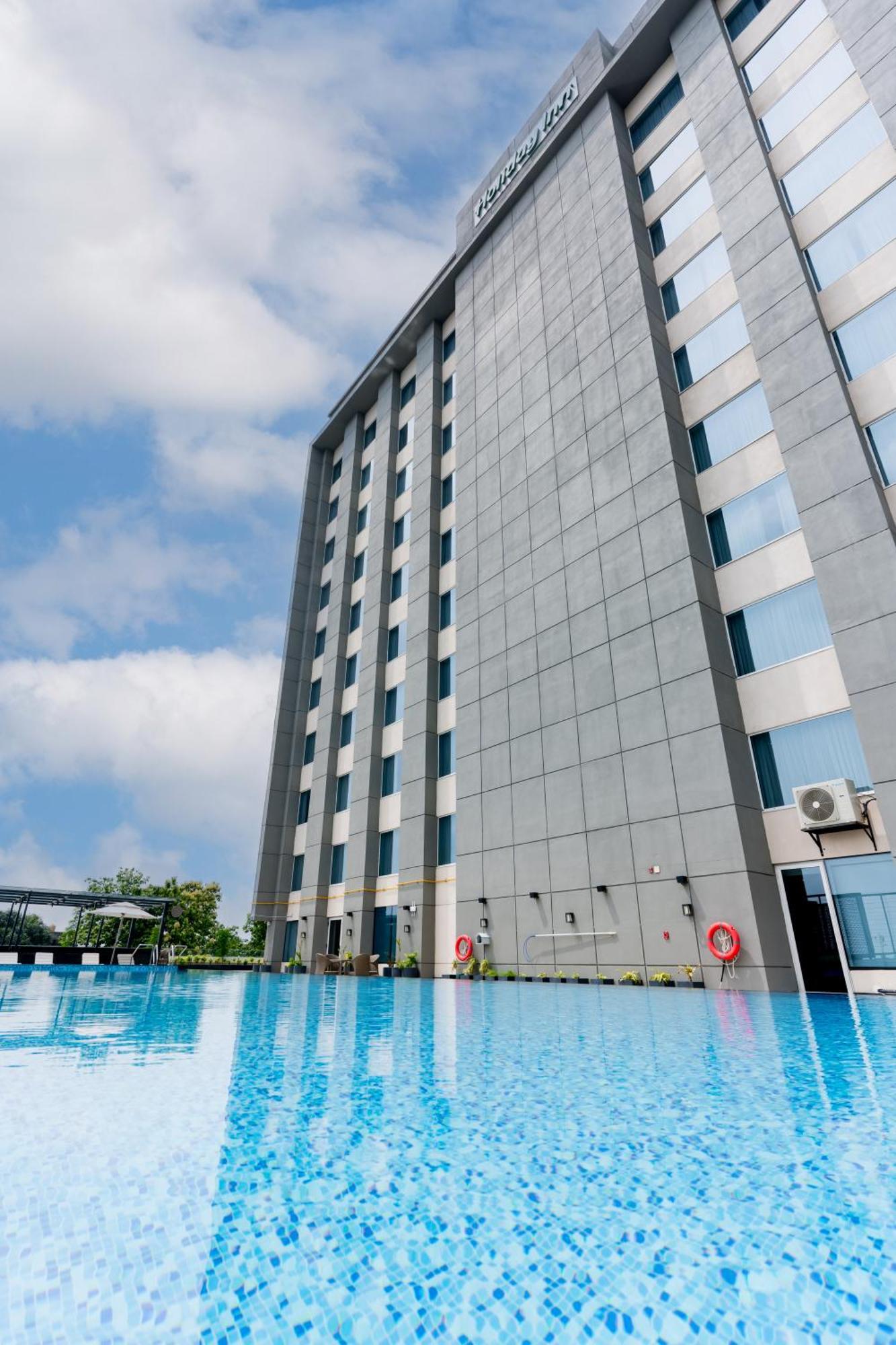 Holiday Inn Lucknow Airport By Ihg 外观 照片